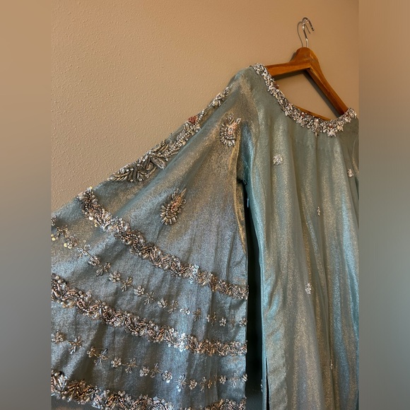 3 piece suit with beautiful intricate work by Zeeshan Danish. - Picture 8 of 10